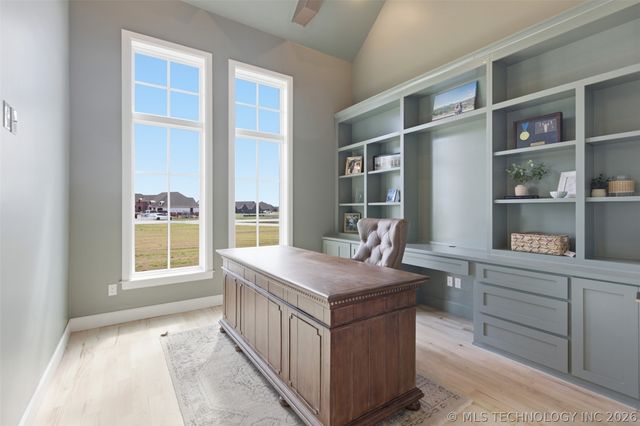 5501 E 174th Street S, Bixby, OK 74008