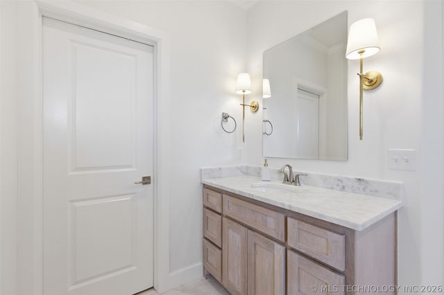 5501 E 174th Street S, Bixby, OK 74008