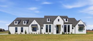 5501 E 174th Street S, Bixby, OK 74008