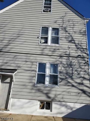 247 Temple St, Paterson City, NJ 07522