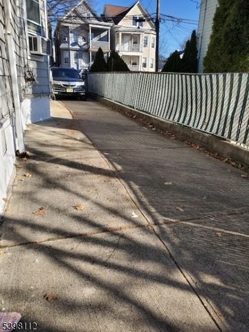 247 Temple St, Paterson City, NJ 07522