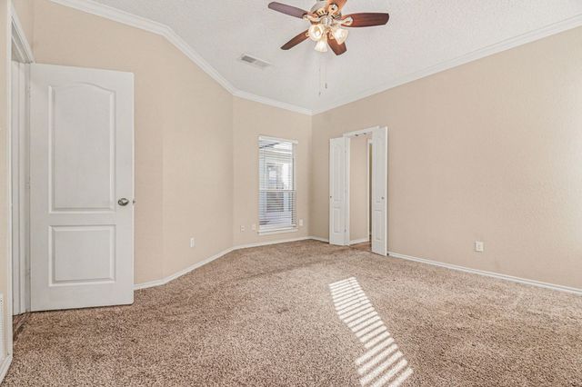 4915 Arborgate Drive, Arlington, TX 76017