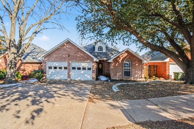 4915 Arborgate Drive, Arlington, TX 76017