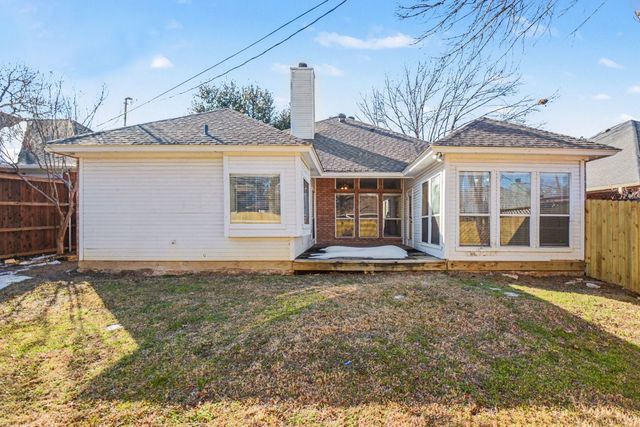 4915 Arborgate Drive, Arlington, TX 76017