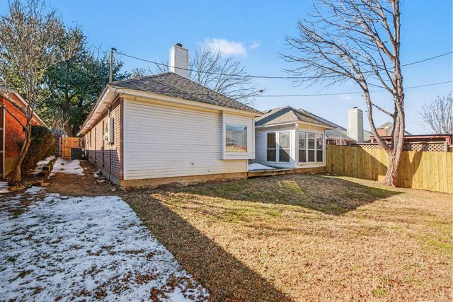 4915 Arborgate Drive, Arlington, TX 76017