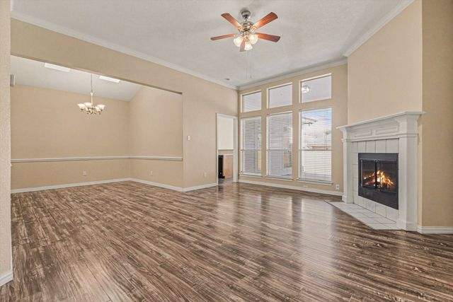 4915 Arborgate Drive, Arlington, TX 76017