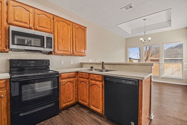 4915 Arborgate Drive, Arlington, TX 76017