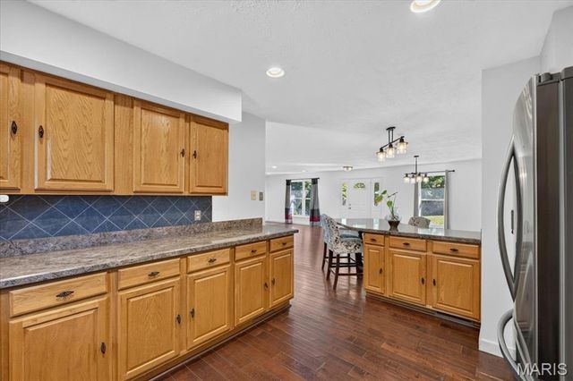 4590 Grandcastle Drive, St Louis, MO 63128