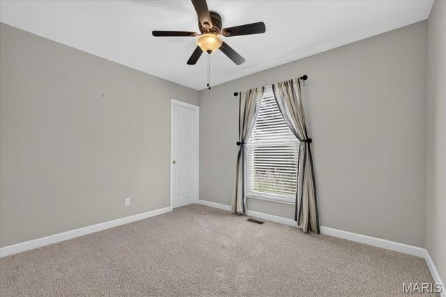 4590 Grandcastle Drive, St Louis, MO 63128