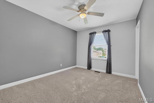 4590 Grandcastle Drive, St Louis, MO 63128