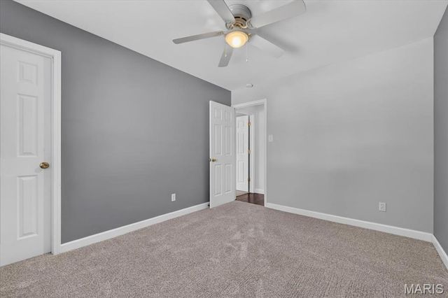 4590 Grandcastle Drive, St Louis, MO 63128