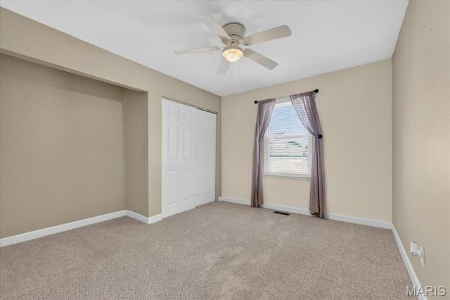 4590 Grandcastle Drive, St Louis, MO 63128