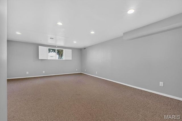 4590 Grandcastle Drive, St Louis, MO 63128