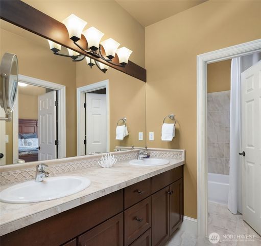 955 211th Place SE, Sammamish, WA 98075