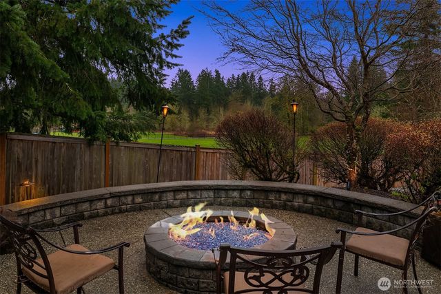 955 211th Place SE, Sammamish, WA 98075