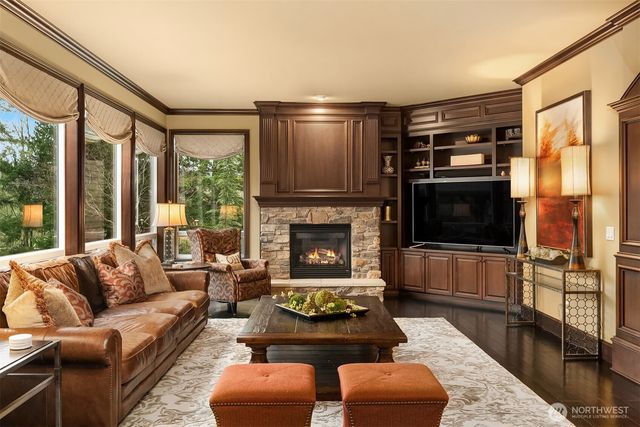 955 211th Place SE, Sammamish, WA 98075