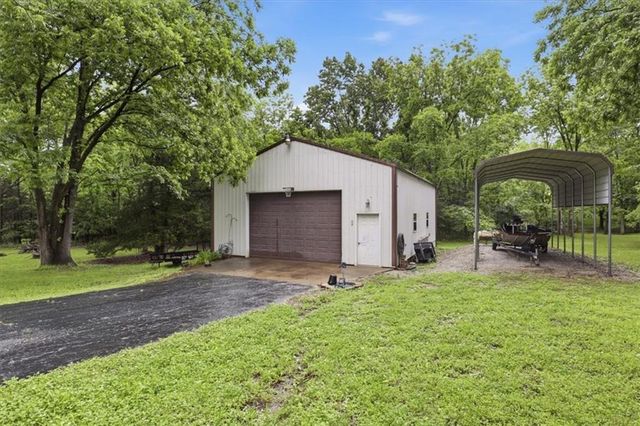 32384 Fertile Road, Warsaw, MO 65355