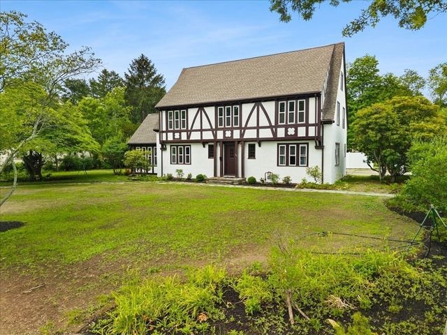 161 Moraine St, Brockton, MA 02301