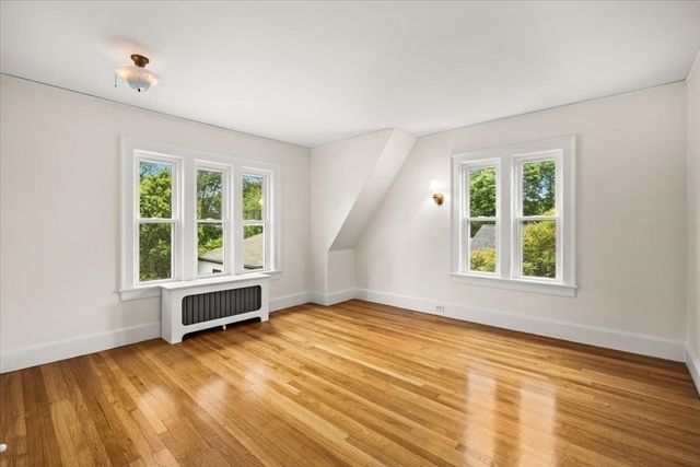 161 Moraine St, Brockton, MA 02301