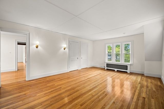 161 Moraine St, Brockton, MA 02301