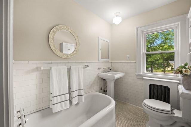161 Moraine St, Brockton, MA 02301