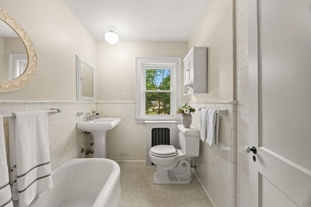 161 Moraine St, Brockton, MA 02301