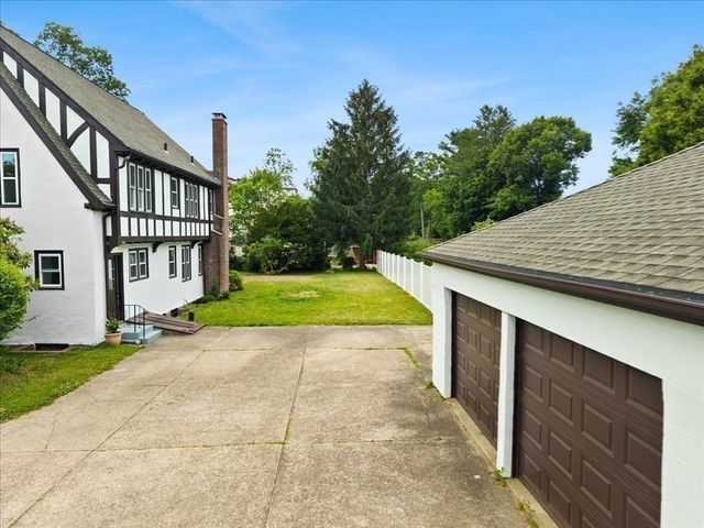 161 Moraine St, Brockton, MA 02301