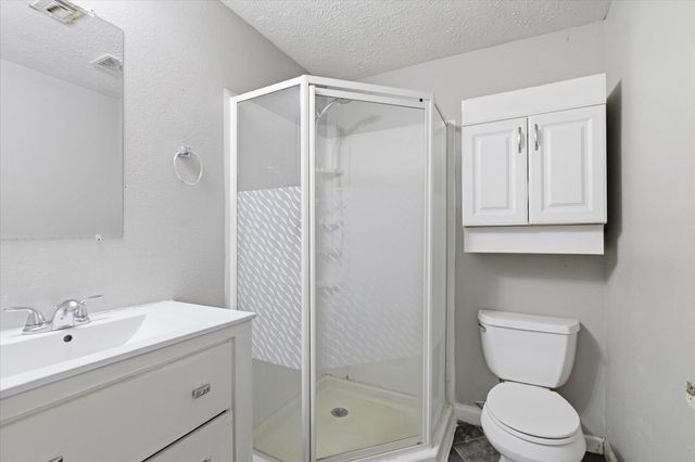 1447 N Broadway Avenue, Springfield, MO 65802