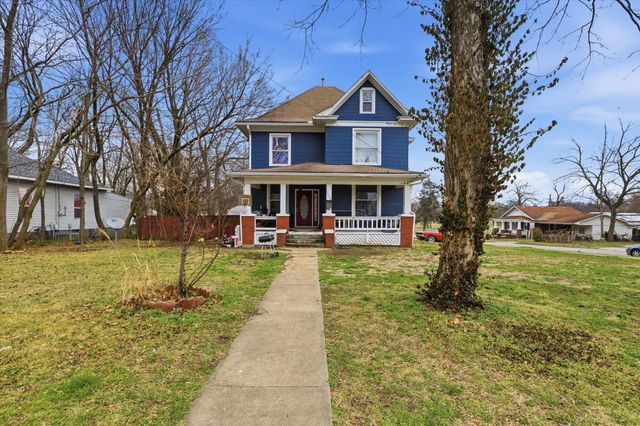 1447 N Broadway Avenue, Springfield, MO 65802