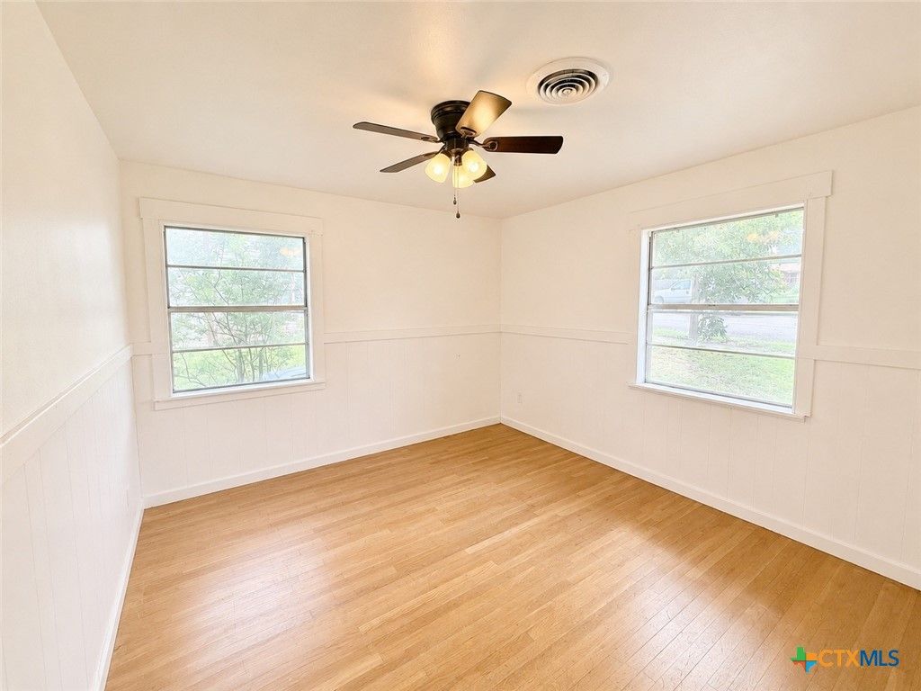 Image 11 of property listing at 2301 Post Oak Avenue, Copperas Cove, TX 76522