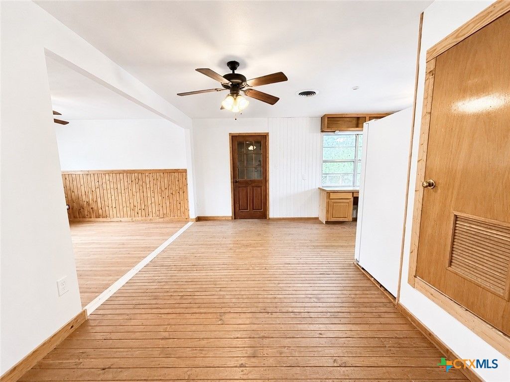 Image 6 of property listing at 2301 Post Oak Avenue, Copperas Cove, TX 76522