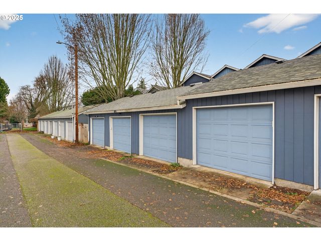 6689 N COLUMBIA Way, Portland, OR 97203