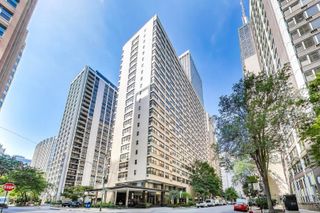 850 N Dewitt Place 20E, Chicago, IL 60611