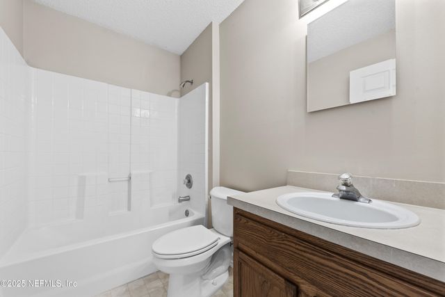 13563 ASHFORD WOOD Court W, Jacksonville, FL 32218