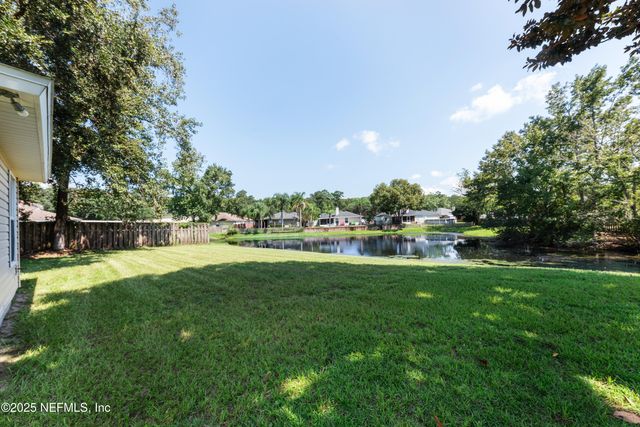 13563 ASHFORD WOOD Court W, Jacksonville, FL 32218
