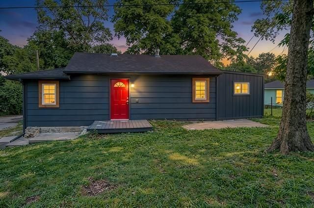 3813 NE 42nd Terrace, Kansas City, MO 64117