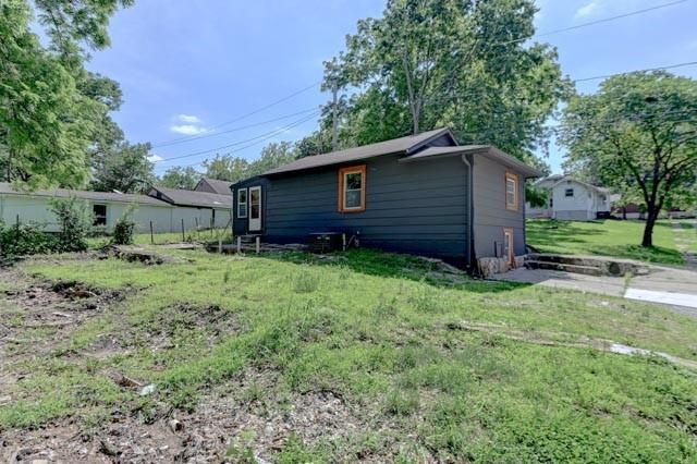 3813 NE 42nd Terrace, Kansas City, MO 64117