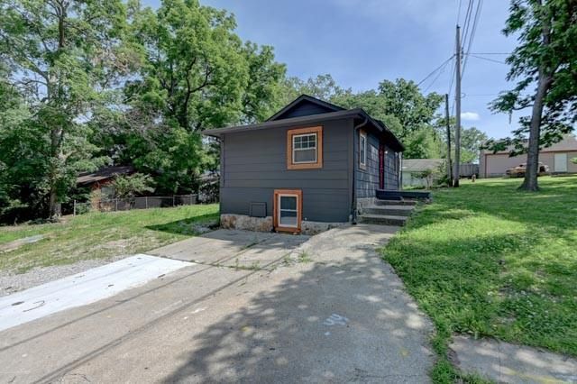 3813 NE 42nd Terrace, Kansas City, MO 64117
