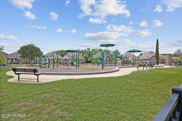 122 Chloe Street, Broussard, LA 70518