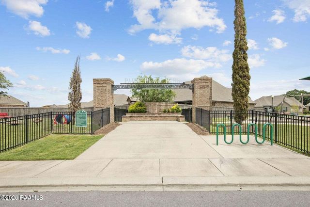 122 Chloe Street, Broussard, LA 70518