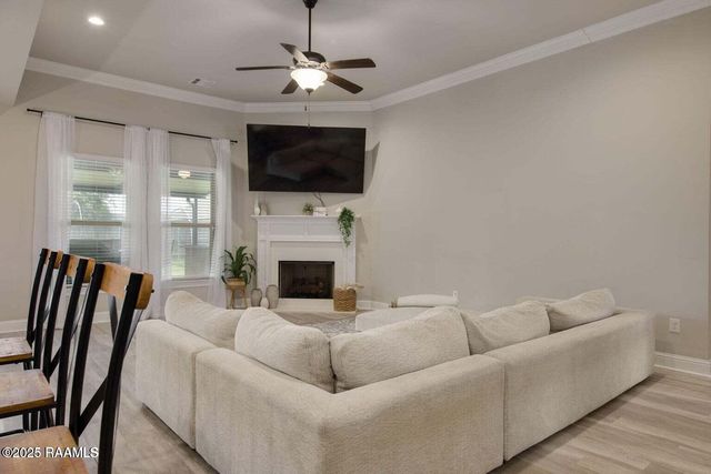 122 Chloe Street, Broussard, LA 70518