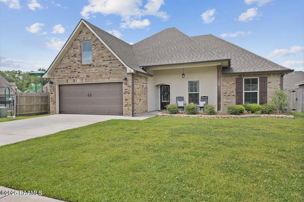 122 Chloe Street, Broussard, LA 70518