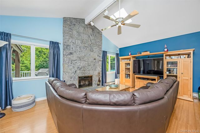 353 Thrift Street, Ronkonkoma, NY 11779