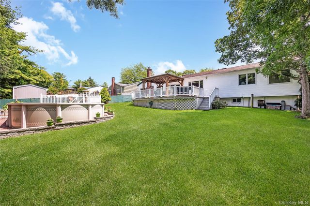 353 Thrift Street, Ronkonkoma, NY 11779