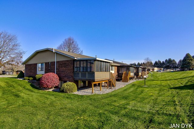 674 Waterview Court, Georgetown Twp, MI 49418