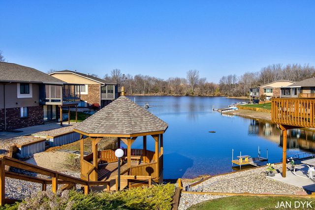 674 Waterview Court, Georgetown Twp, MI 49418