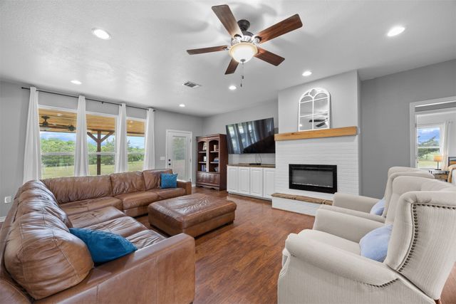 925 Wild Road, Van Alstyne, TX 75495