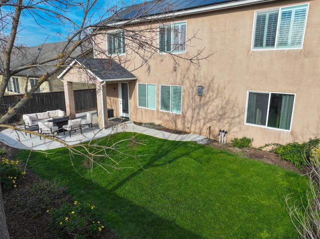 1638 N Mcpherson Lane, Clovis, CA 93619