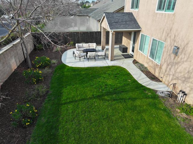 1638 N Mcpherson Lane, Clovis, CA 93619