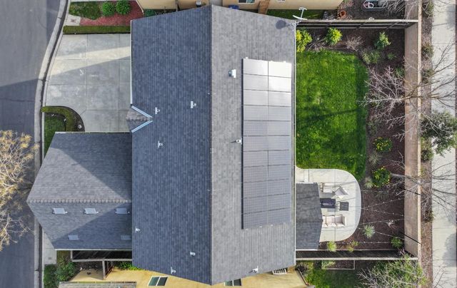 1638 N Mcpherson Lane, Clovis, CA 93619